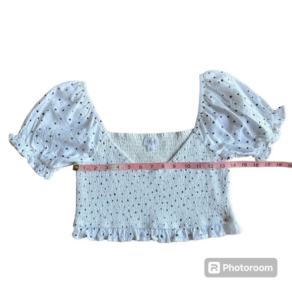 Le Lis High Praise Smocked Star Print Crop Top (White/Navy Star) Size- Medium - Picture 10 of 12